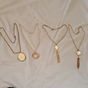 Elegant Gold and Cream Necklace Set